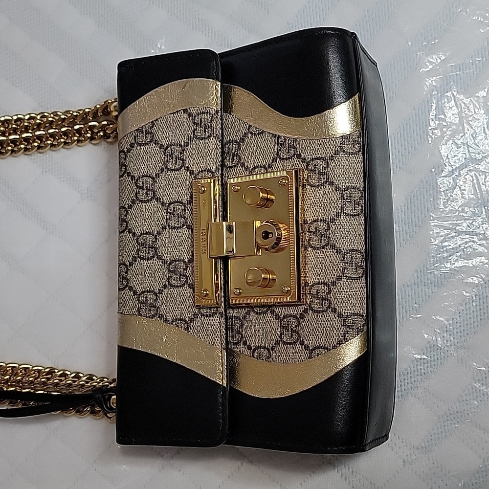 GUCCI Tricolor GG Supreme Canvas And Leather Medium Padlock Shoulder Bag - Picture 2 of 16